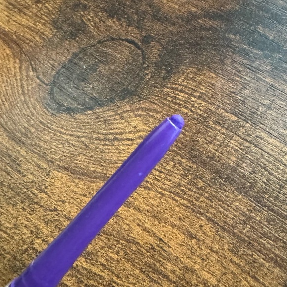 Kat Von D "Roxy" lip liner - Picture 2 of 5